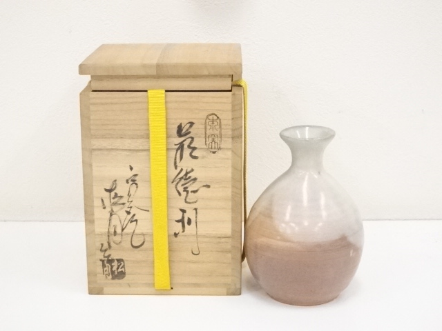 JAPANESE CERAMICS / SAKE BOTTLE / HAGI WARE / BY SHOGETSU TAMAMURA